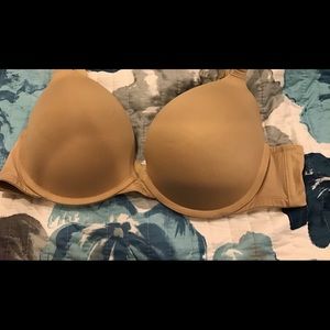 Cacique Bra size 40C